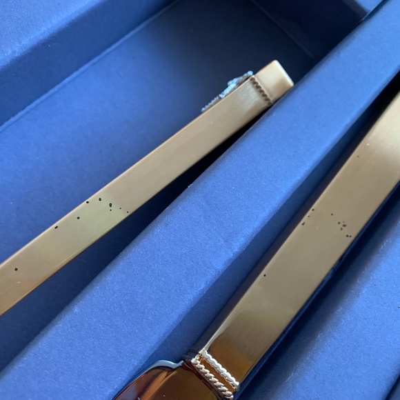 Vera Wang Wedgewood "Love Knots" Gold/Silver Cake Knife & Server Set - Picture 6 of 7